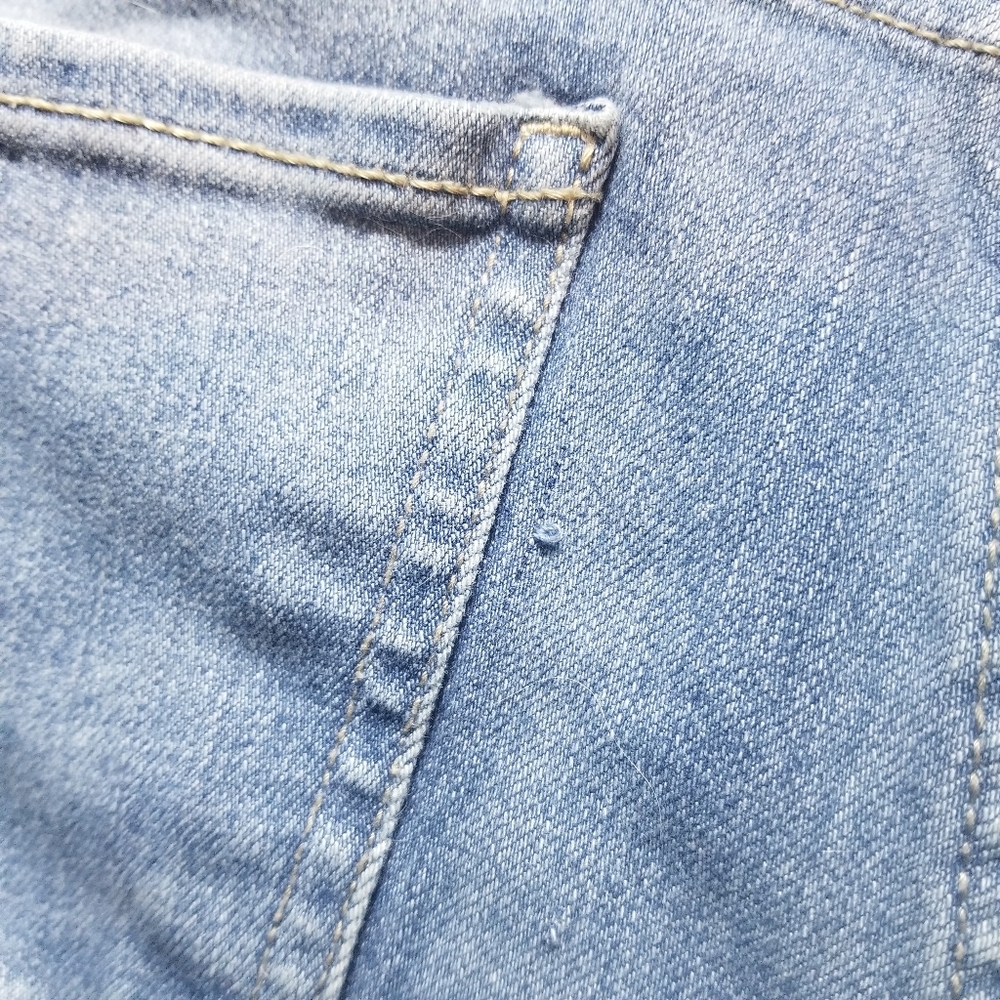 TIME AND TRU WOMEN'S DENIM MID-RISE SHORTS SIZE 14 - Picture 13 of 14